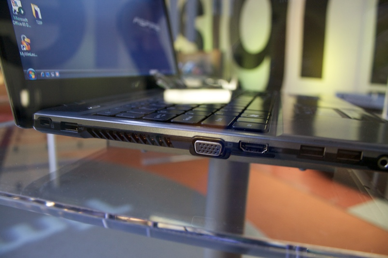 Illustration for article titled Acer Aspire Timelines Get 8-Hour Battery Life for $699, Look Vaguely Familiar